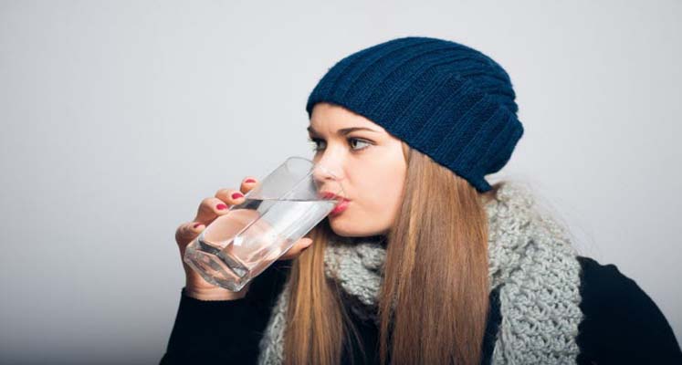 Drink water benefits in winter: सर्दियों में भी खूब पीएं पानी, दूर होंगे ये  रोग - Prime News